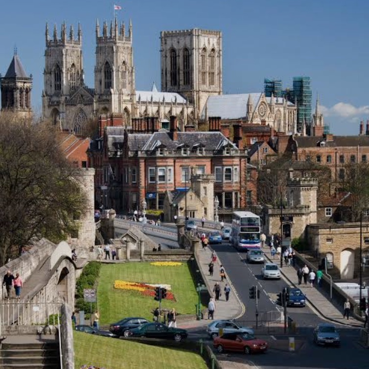 York art carrier service